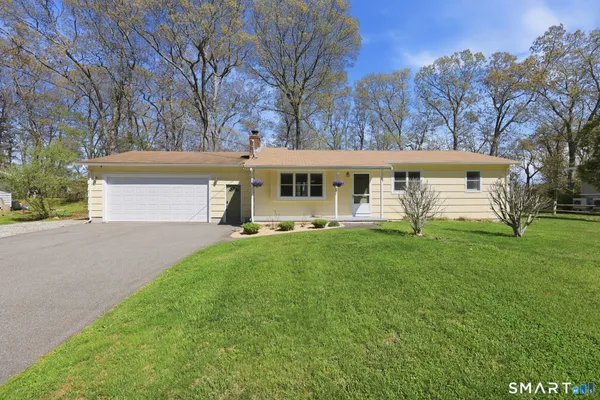 $635,000 | 14 Cedarwood Lane, Old Saybrook, CT 06475