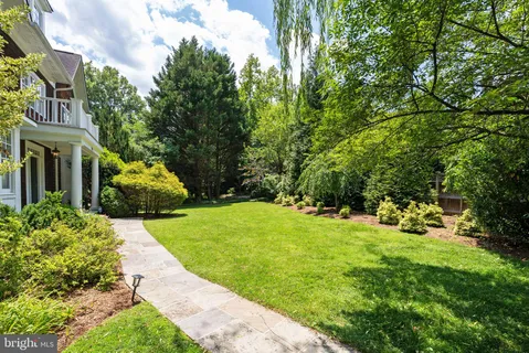 $2,195,000 | 7032 Wilson Lane, Bethesda, MD 20817