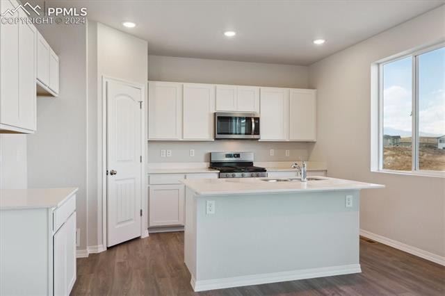 4976 Krueger Road Colorado Springs, CO 80925 - Photo 5 of 19