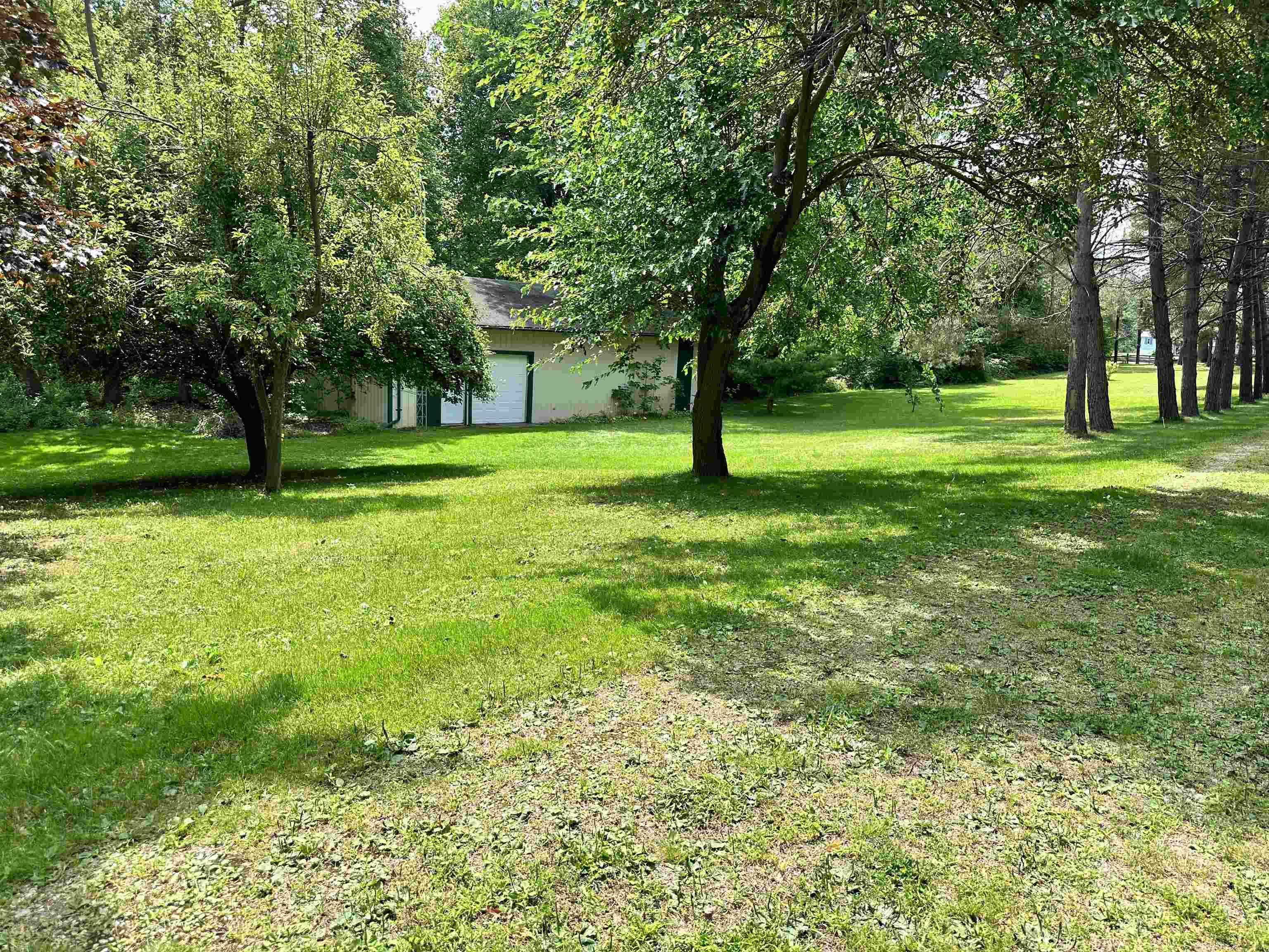 5180 Lakeshore Road Deckerville, MI 48427 - Photo 43 of 56 50118664-42.JPG
