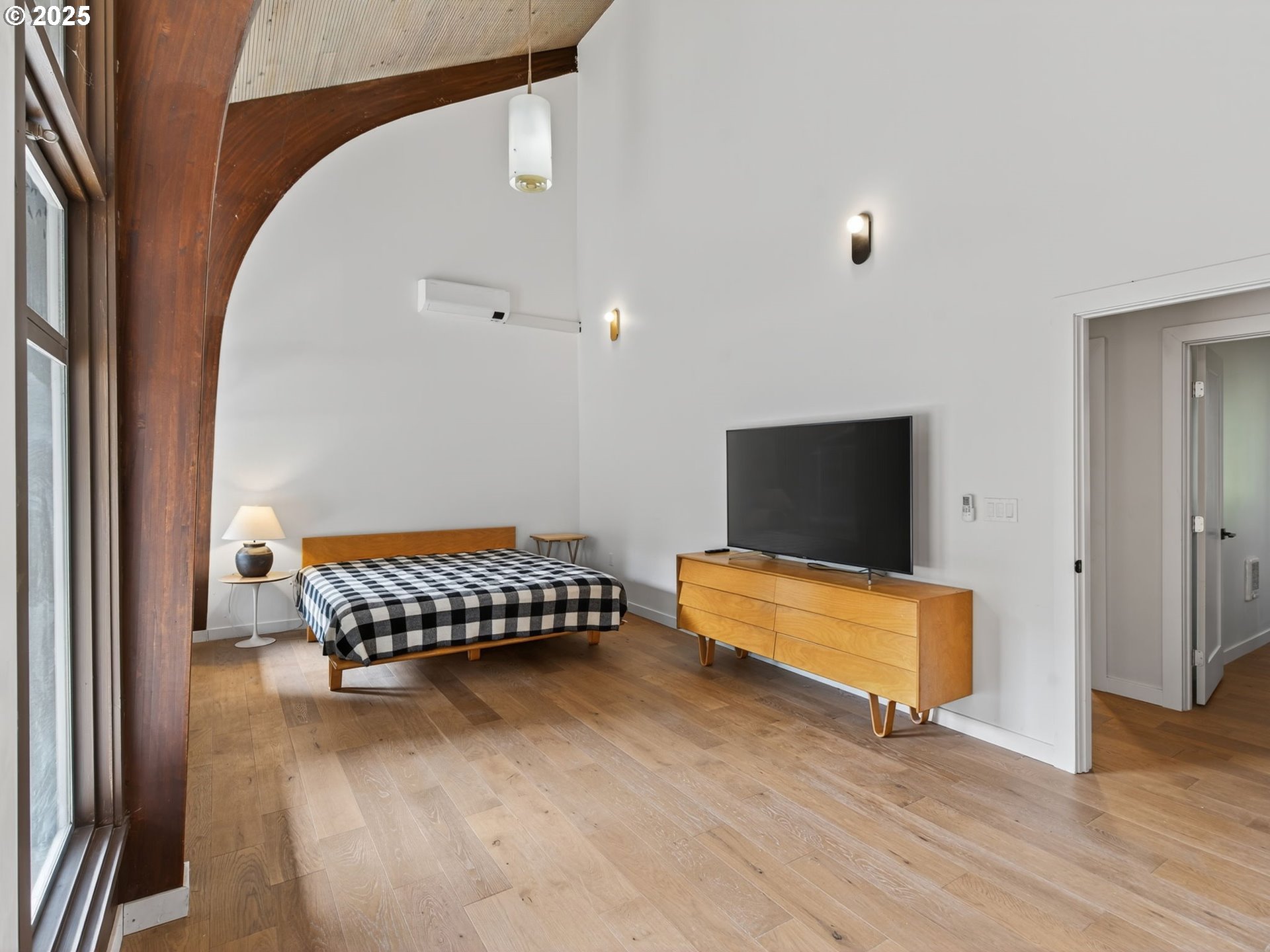 2590 Long Street Sweet Home, OR 97386 - Photo 29 of 48 a living room with furniture and a flat screen tv