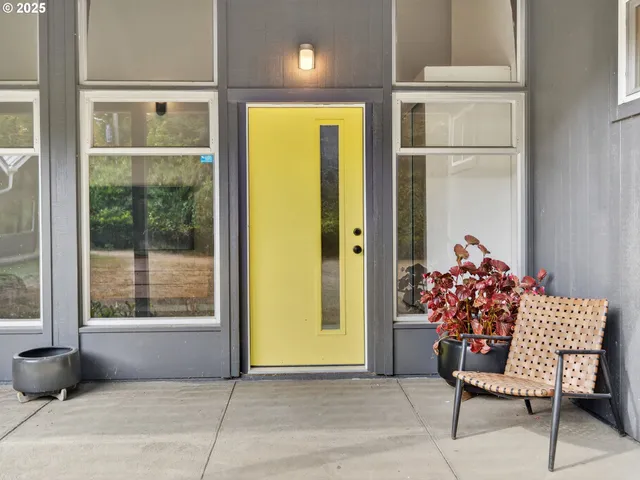 a view of a interior of the house