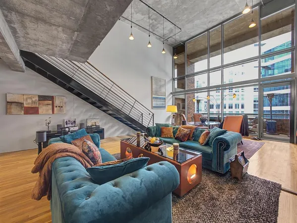 $5,250 | 1999 McKinney Avenue, Unit 1204, Dallas, TX 75201