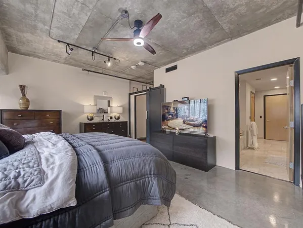$5,250 | 1999 McKinney Avenue, Unit 1204, Dallas, TX 75201