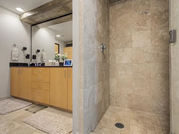 $5,250 | 1999 McKinney Avenue, Unit 1204, Dallas, TX 75201