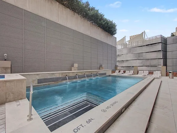 $5,250 | 1999 McKinney Avenue, Unit 1204, Dallas, TX 75201