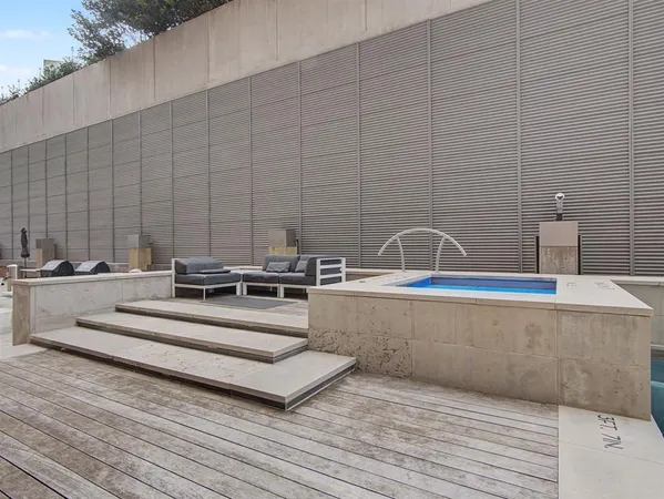 $5,250 | 1999 McKinney Avenue, Unit 1204, Dallas, TX 75201