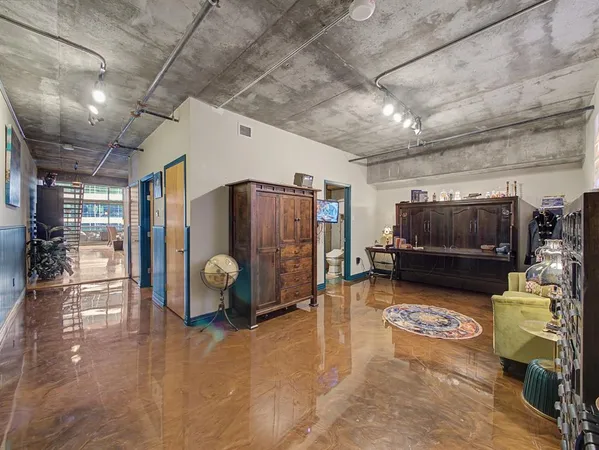 $5,250 | 1999 McKinney Avenue, Unit 1204, Dallas, TX 75201