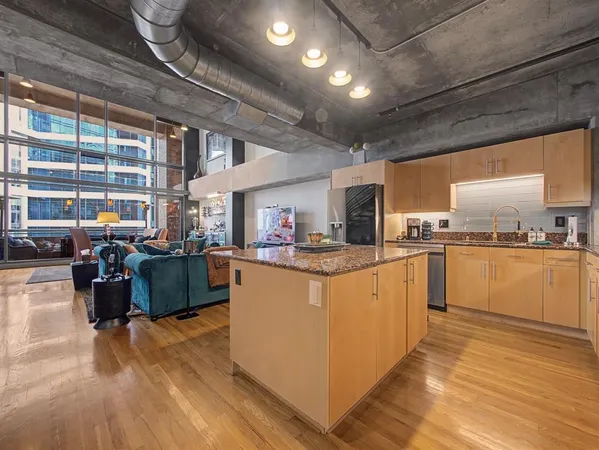 $5,250 | 1999 McKinney Avenue, Unit 1204, Dallas, TX 75201