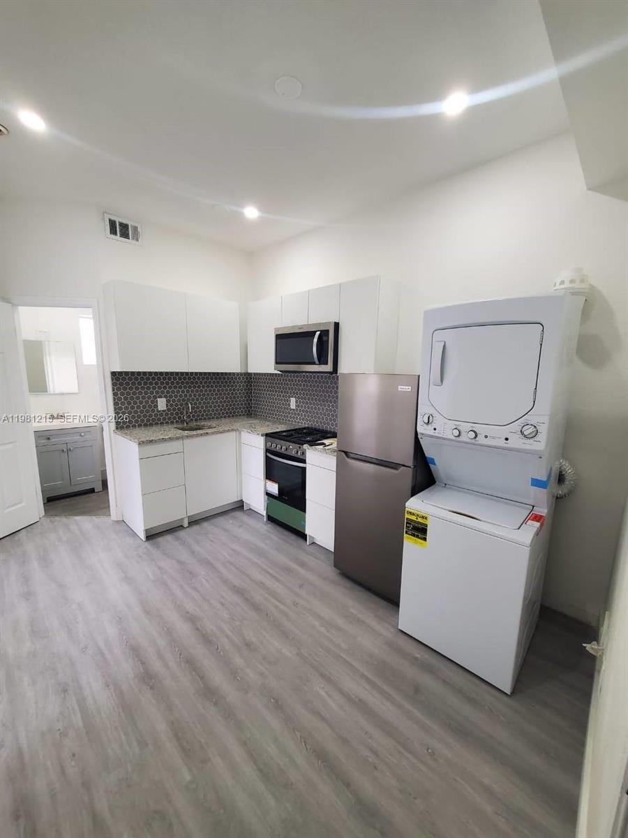 734 Southwest 4th Street, Unit 6 Miami, FL 33130 - Photo 5 of 10