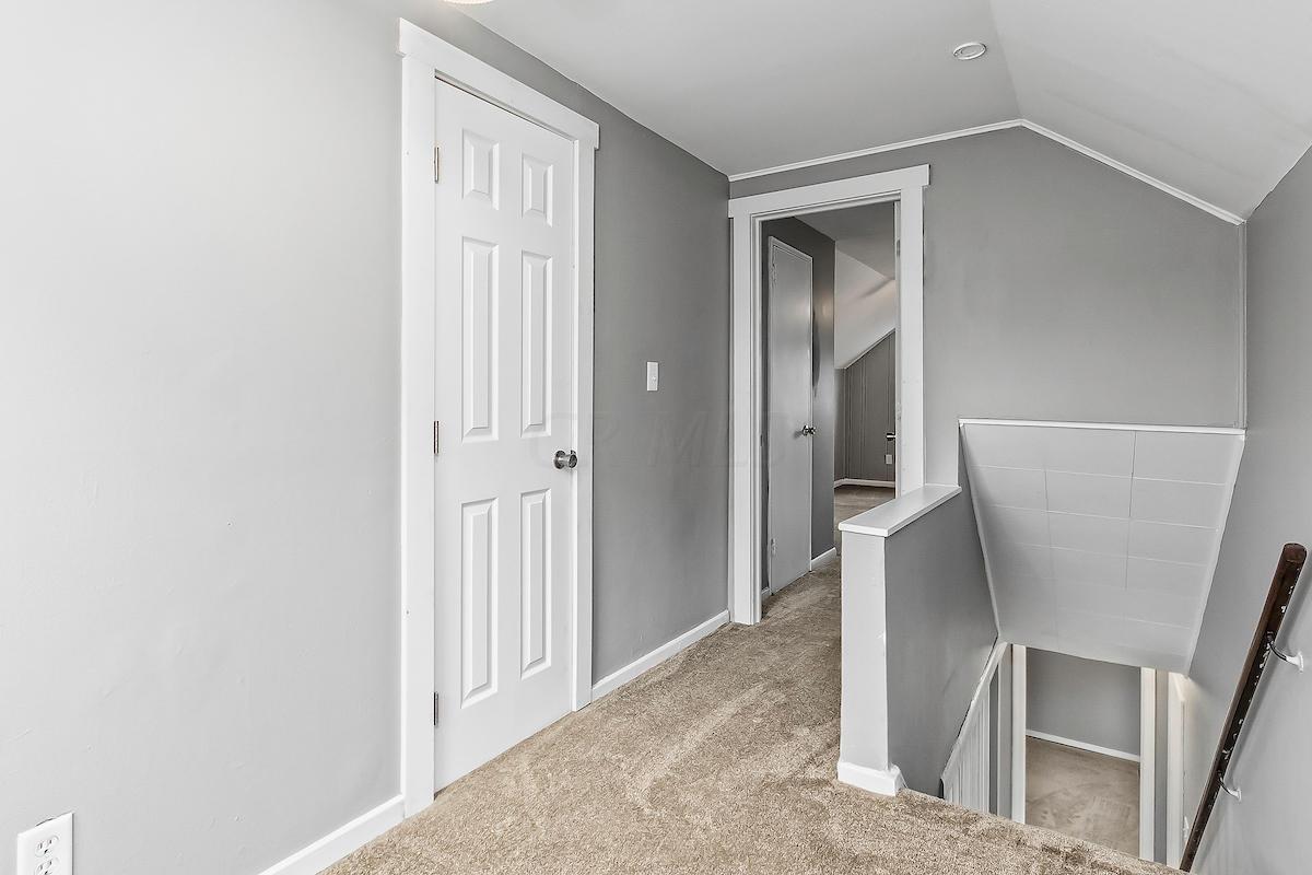 984 Exeter Road Columbus, OH 43213 - Photo 14 of 18