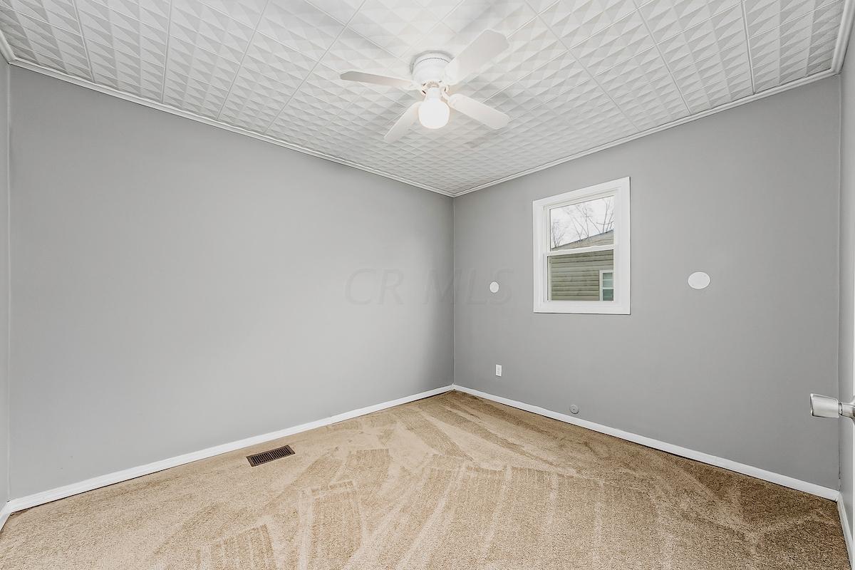 984 Exeter Road Columbus, OH 43213 - Photo 10 of 18