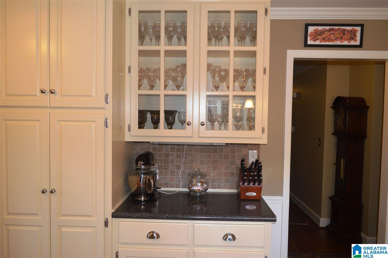 3936 Forest Avenue Birmingham, AL 35213 - Photo 5 of 45