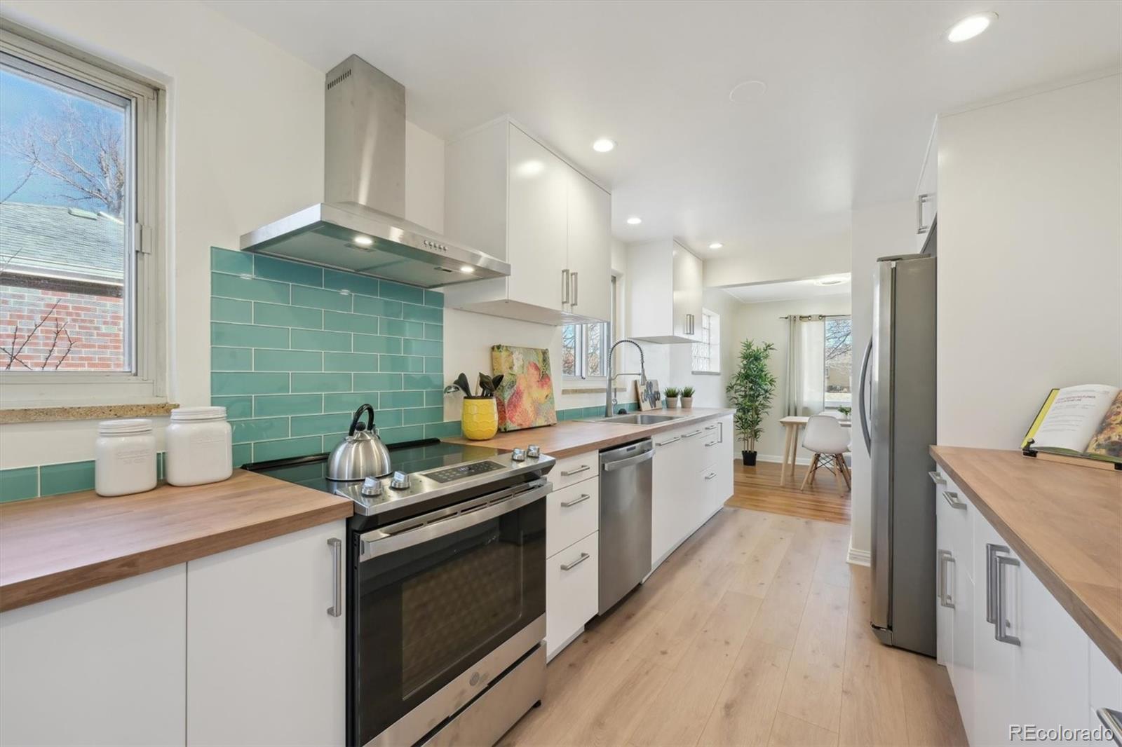 2905 Olive Street Denver, CO 80207 - Photo 13 of 27