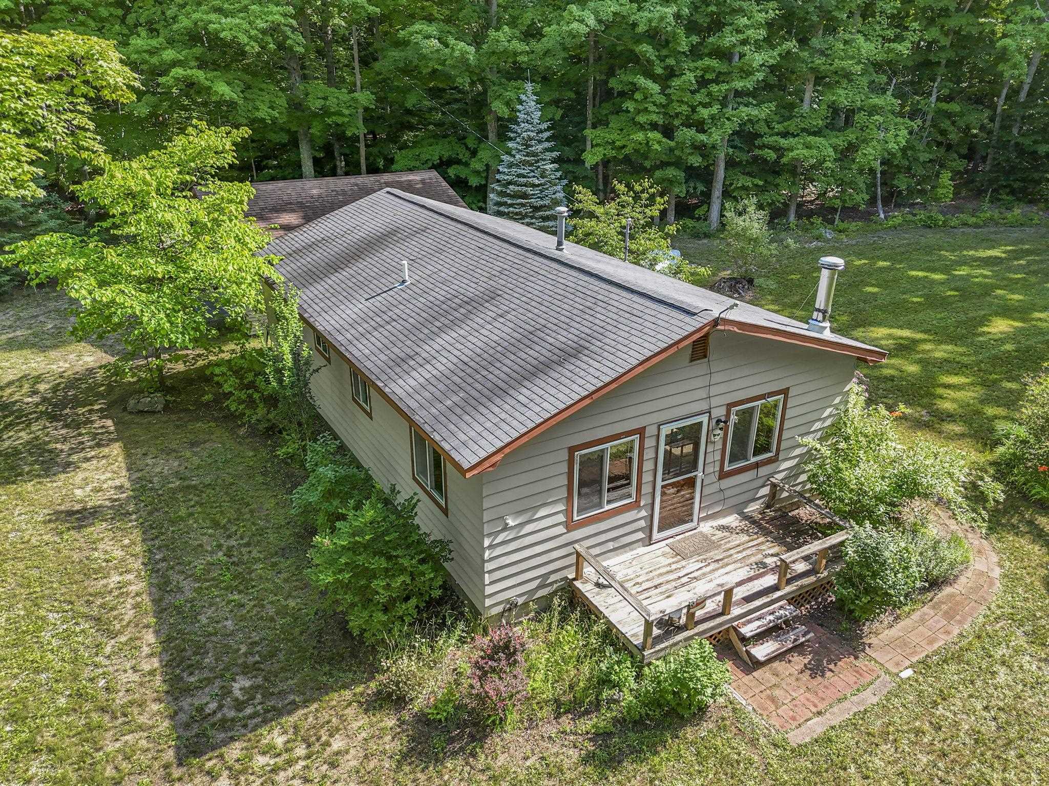 5135 Kast Road Benzonia, MI 49616 - Photo 34 of 45 1947767-fdad8307-cf7d-494f-b105-e9a67b169019.JPG