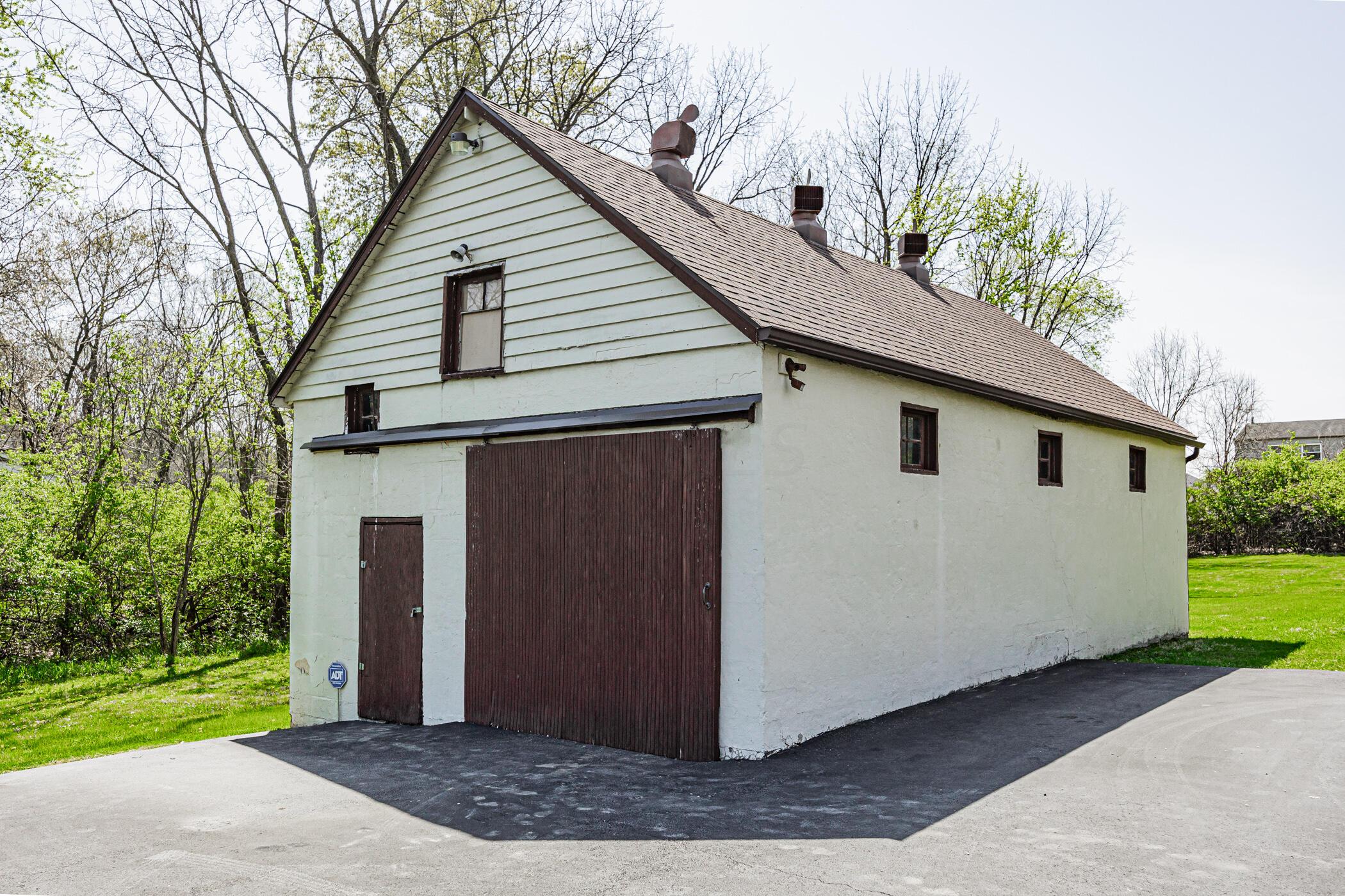 1558 Demorest Road Columbus, OH 43228 - Photo 40 of 44 1558 Demorest Rd 021