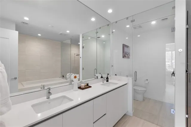 $8,500 | 301 Quay Commons, Unit 509, Sarasota, FL 34236