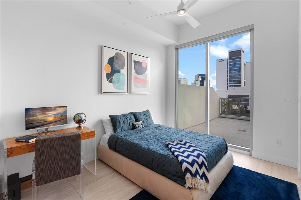 301 Quay Commons, Unit 509 Sarasota, FL 34236 - Photo 17 of 33