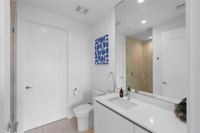 $8,500 | 301 Quay Commons, Unit 509, Sarasota, FL 34236