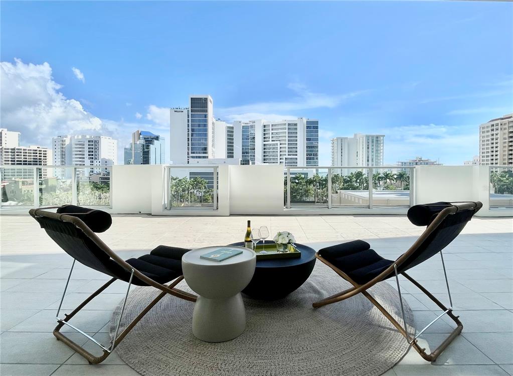 301 Quay Commons, Unit 509 Sarasota, FL 34236 - Photo 21 of 33