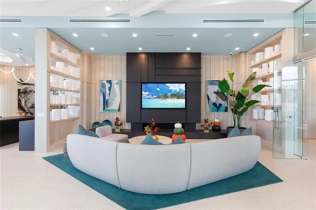 $8,500 | 301 Quay Commons, Unit 509, Sarasota, FL 34236