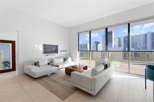 $8,500 | 301 Quay Commons, Unit 509, Sarasota, FL 34236