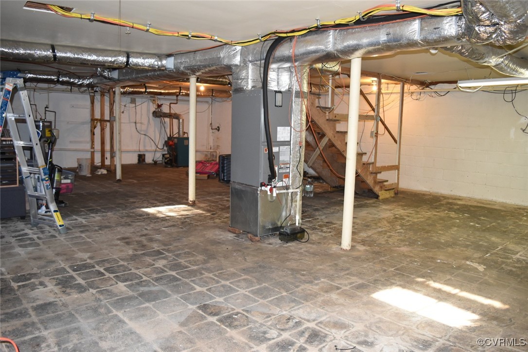 1118 West Osborn Road Farmville, VA 23901 - Photo 23 of 38 Basement with heating unit