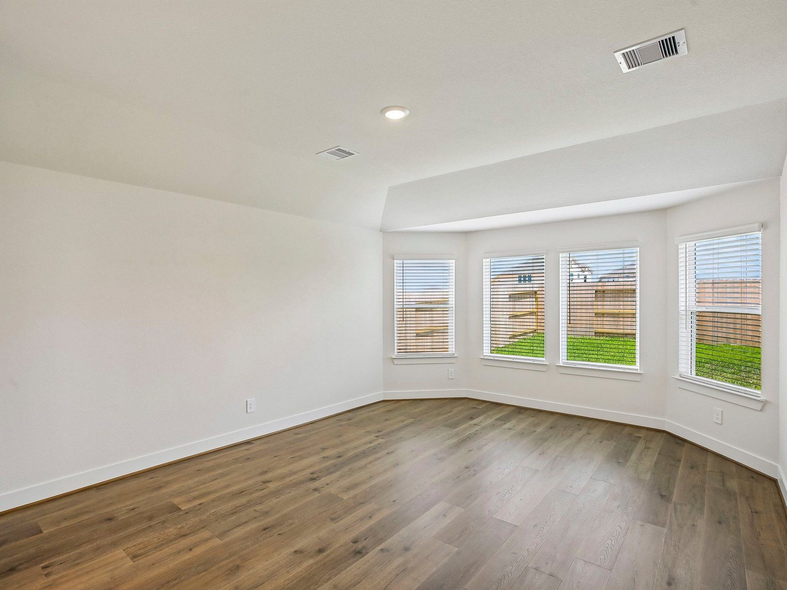 3003 Clapbread Lane Rosenberg, TX 77471 - Photo 12 of 33 Gallery Image 12