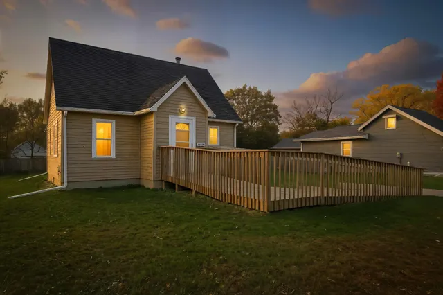 $158,400 | 1403 11th Avenue Northwest, Austin, MN 55912