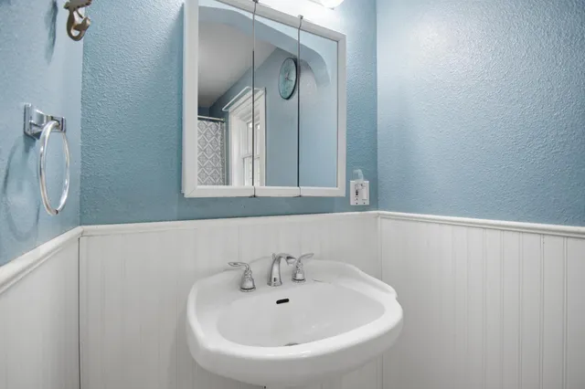 $158,400 | 1403 11th Avenue Northwest, Austin, MN 55912