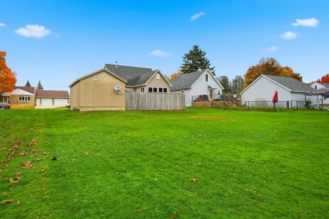 $158,400 | 1403 11th Avenue Northwest, Austin, MN 55912