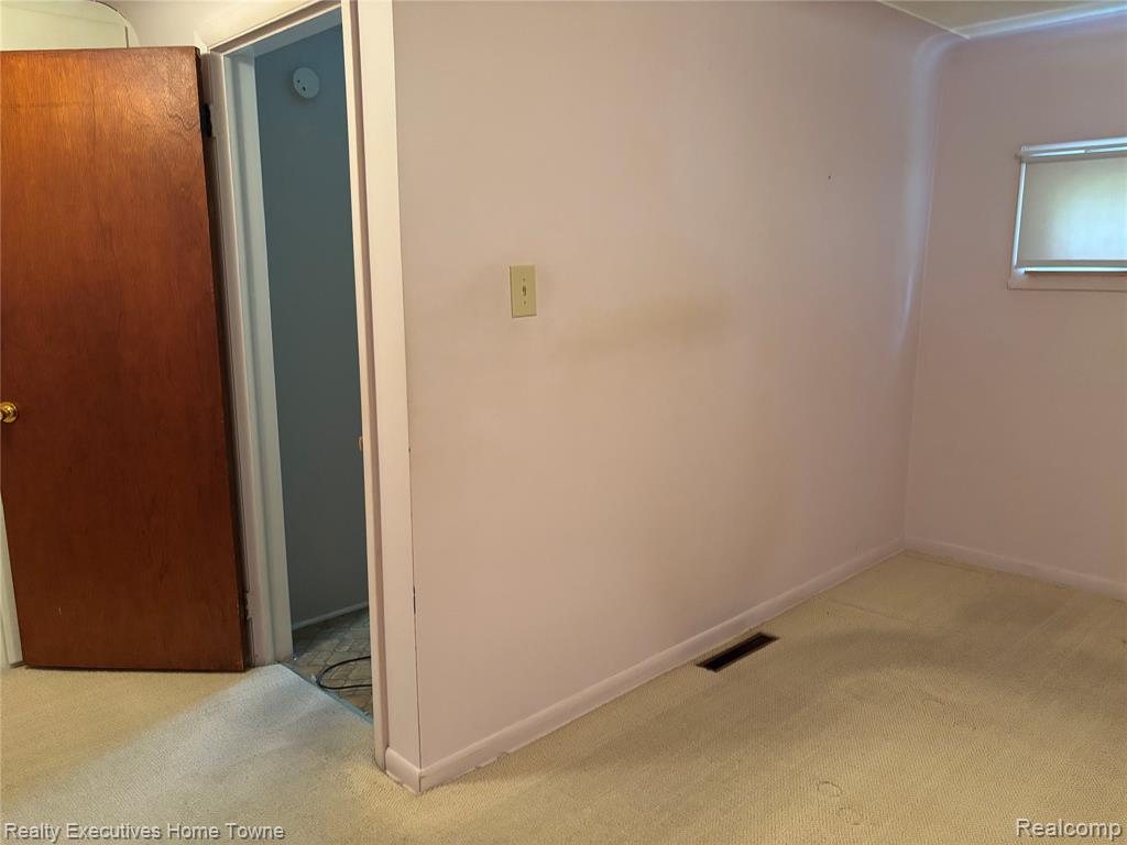 1782 Maple Road Smiths Creek, MI 48074 - Photo 12 of 30