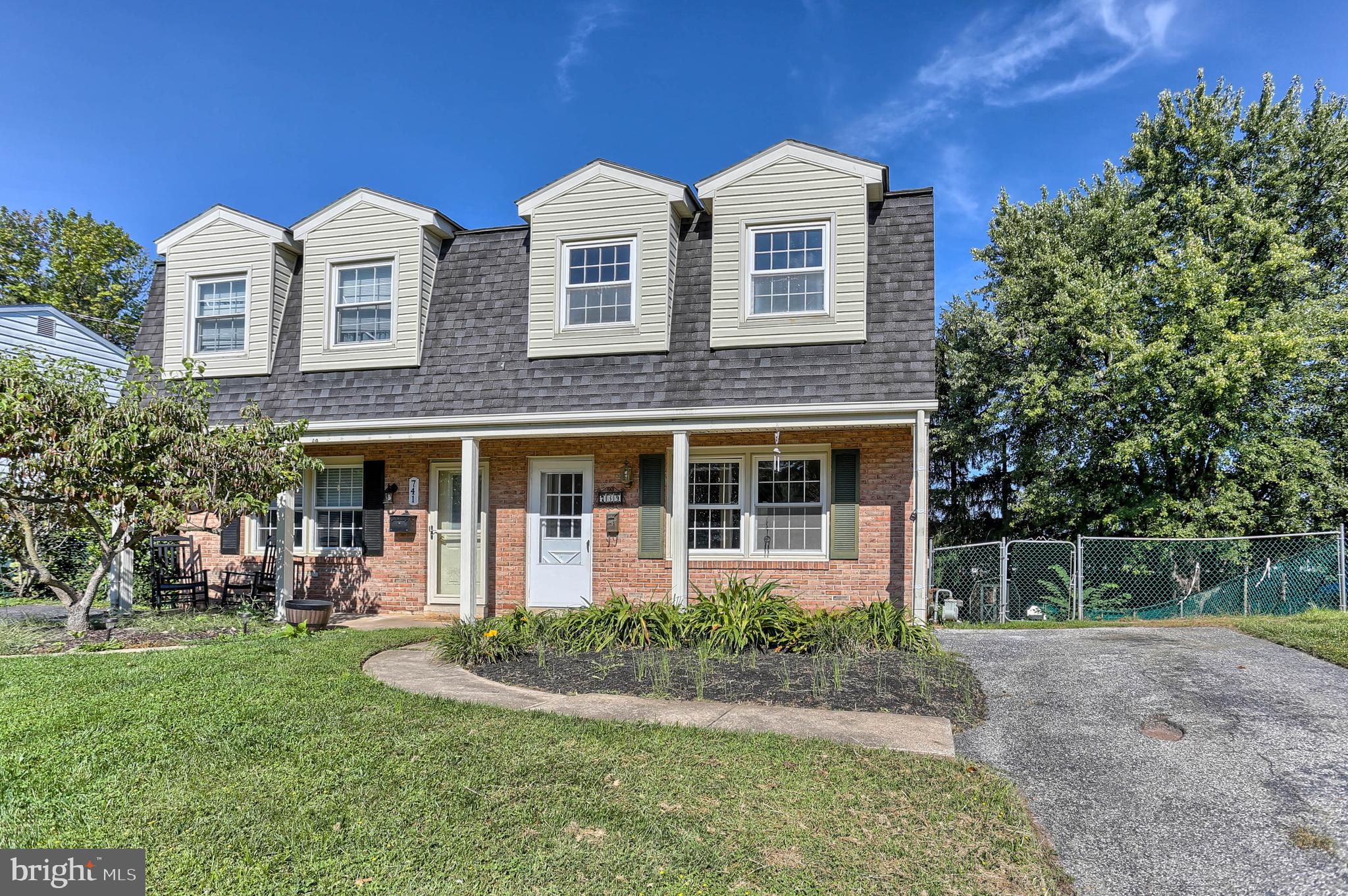 739 Colonial Avenue York, PA 17403 - Photo 1 of 29 Gallery Image 1