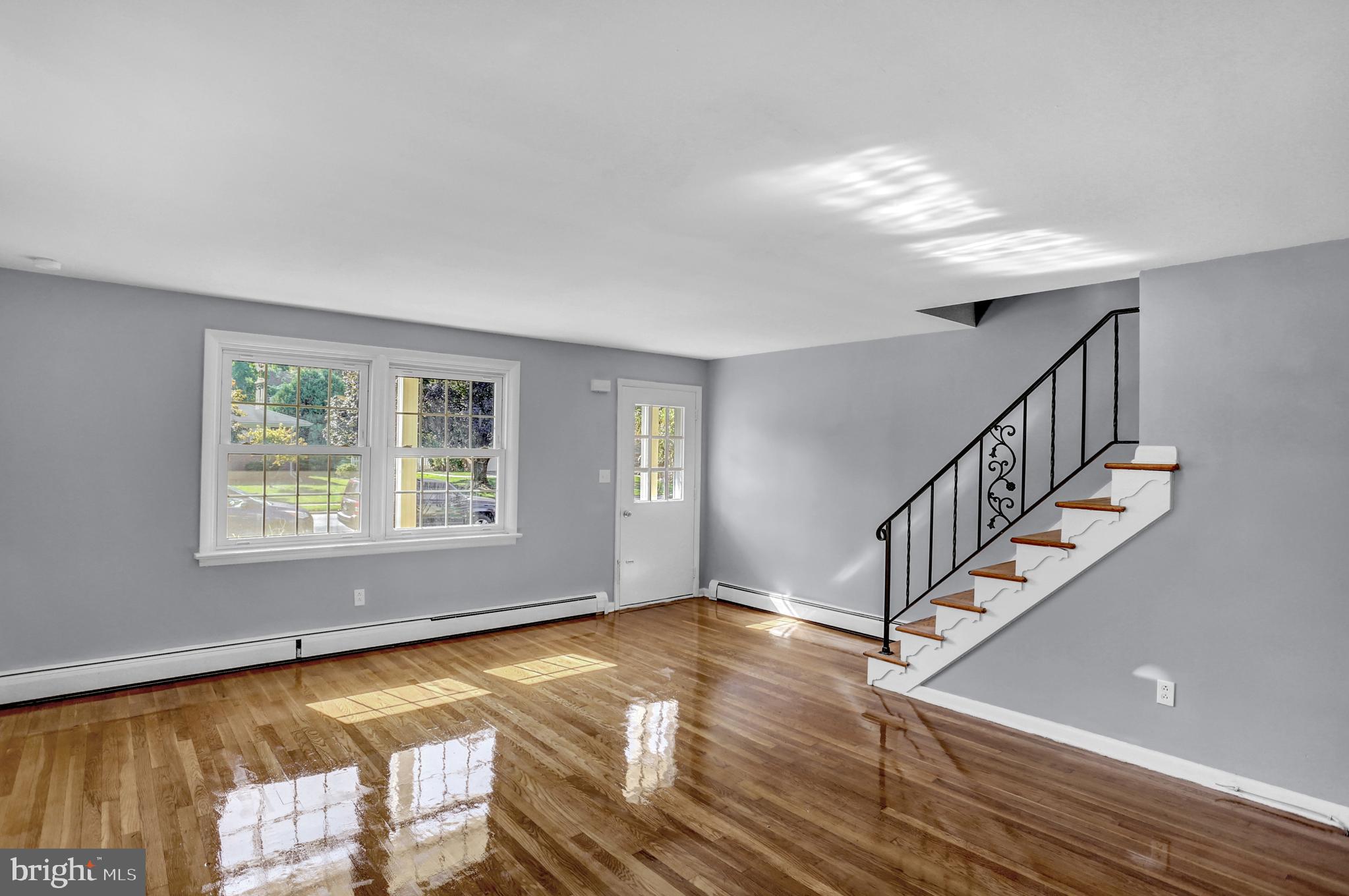 739 Colonial Avenue York, PA 17403 - Photo 4 of 29 Gallery Image 4