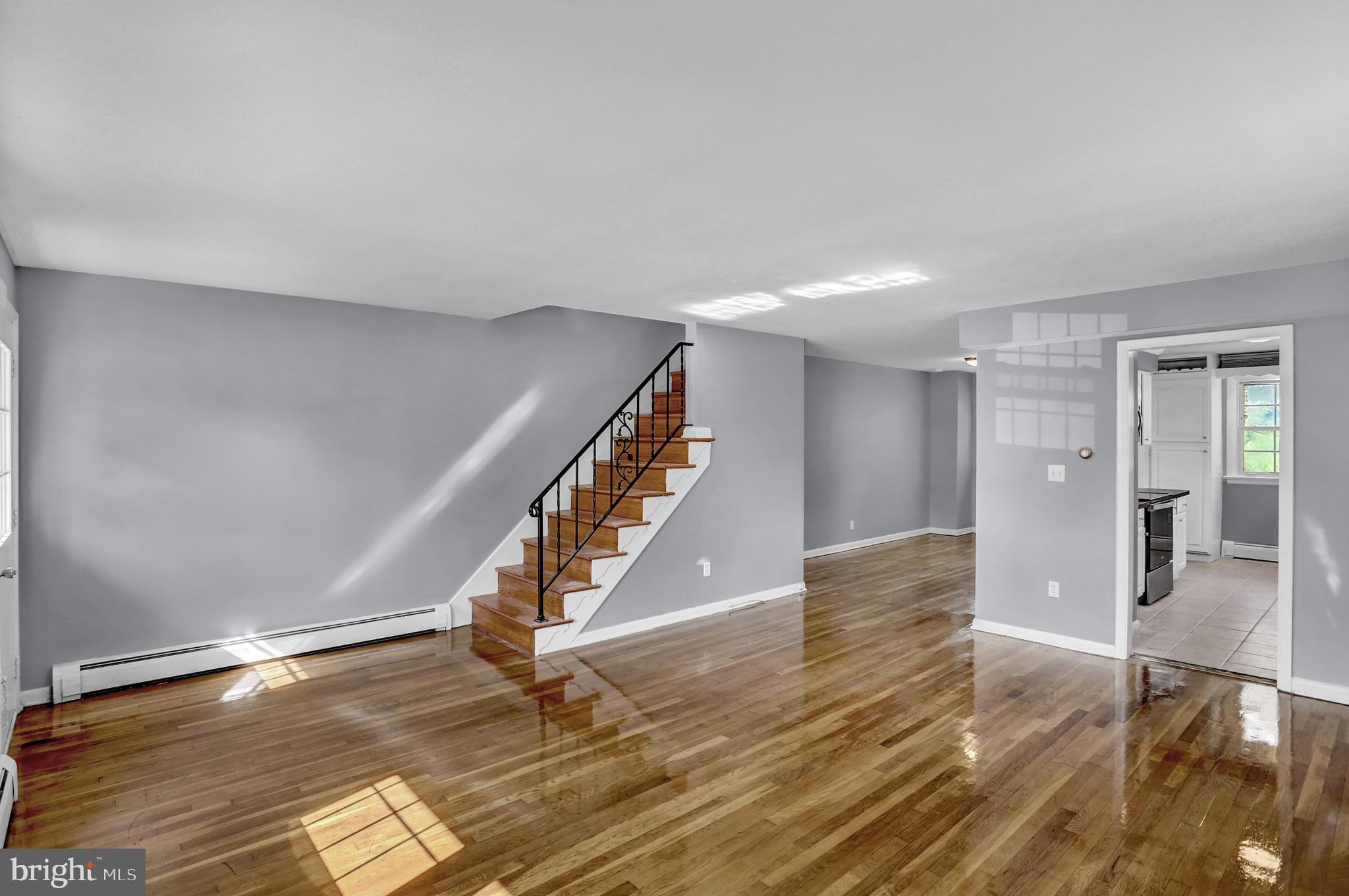 739 Colonial Avenue York, PA 17403 - Photo 5 of 29 Gallery Image 5