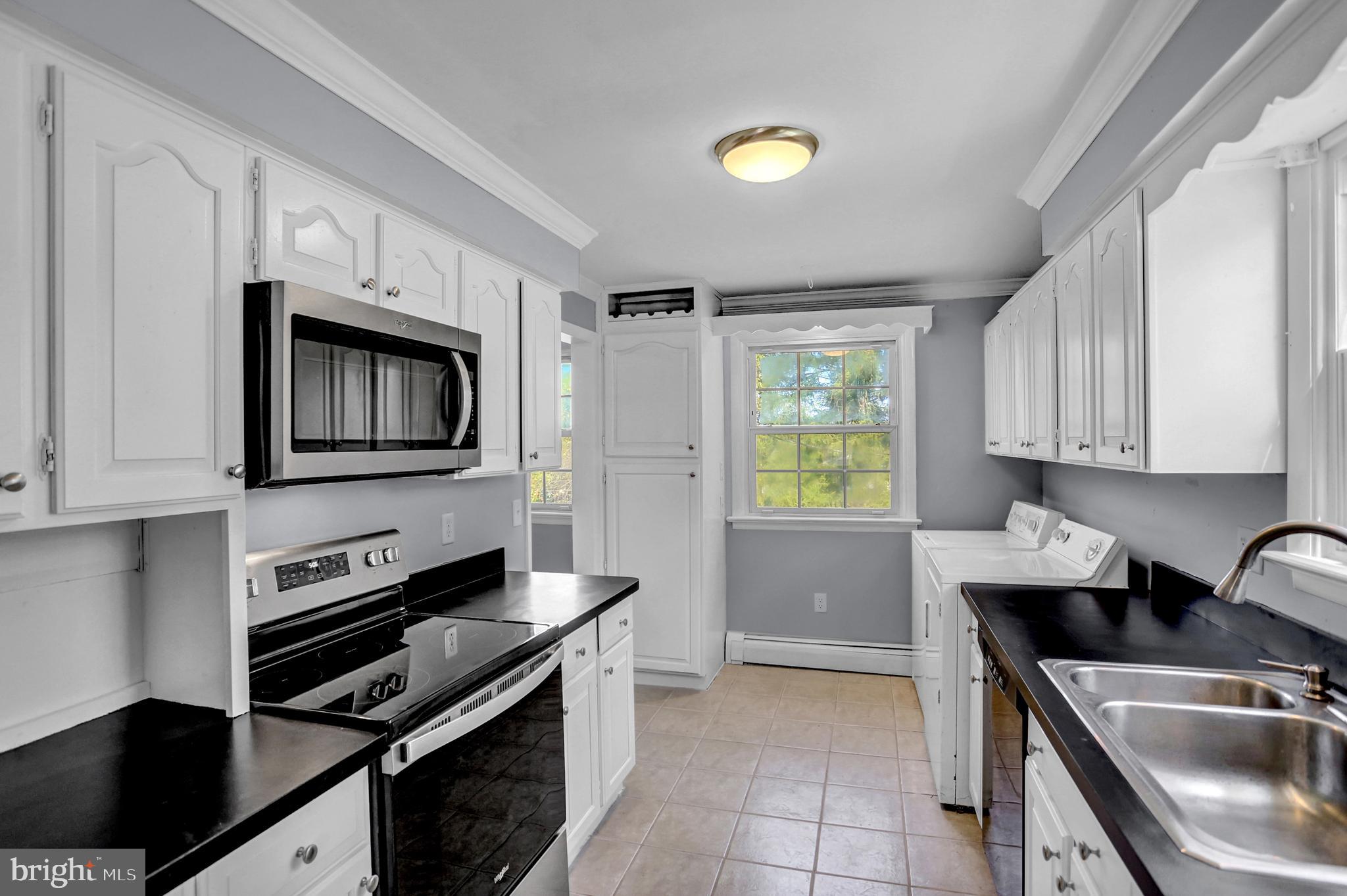 739 Colonial Avenue York, PA 17403 - Photo 7 of 29 Gallery Image 7