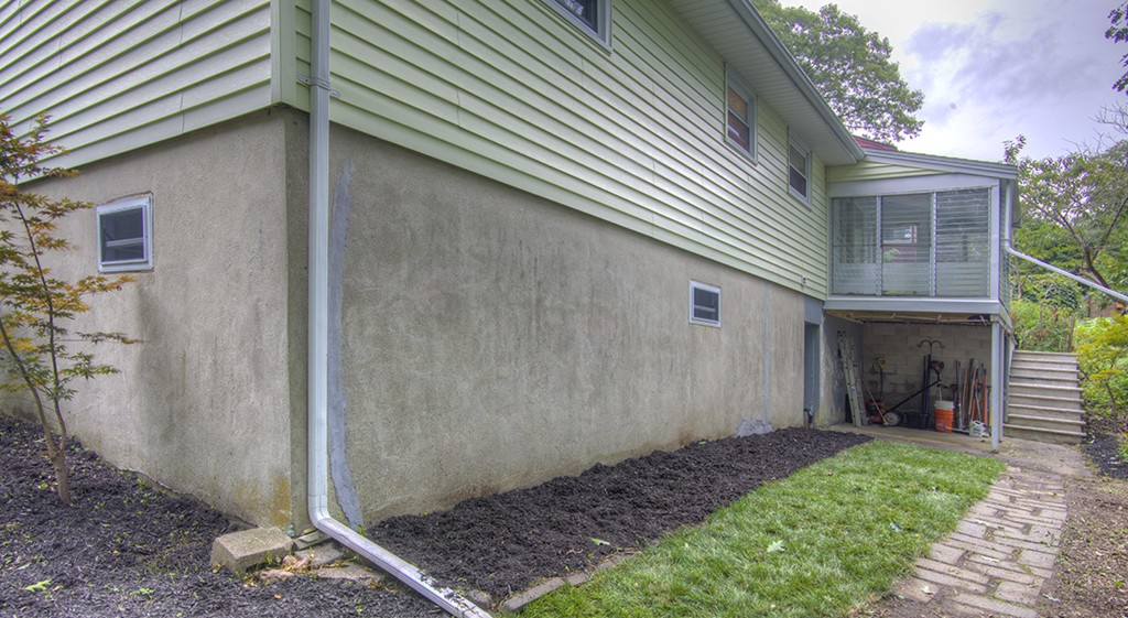 52 Longhill Road Lynn, MA 01904 - Photo 3 of 20 Gallery Image 3