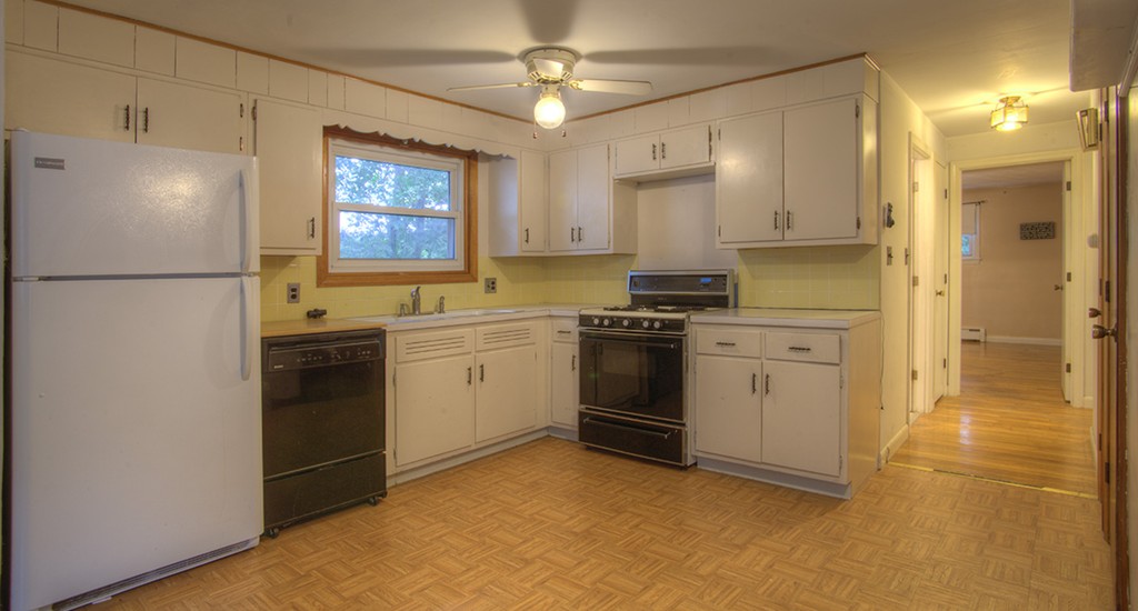 52 Longhill Road Lynn, MA 01904 - Photo 5 of 20 Gallery Image 5