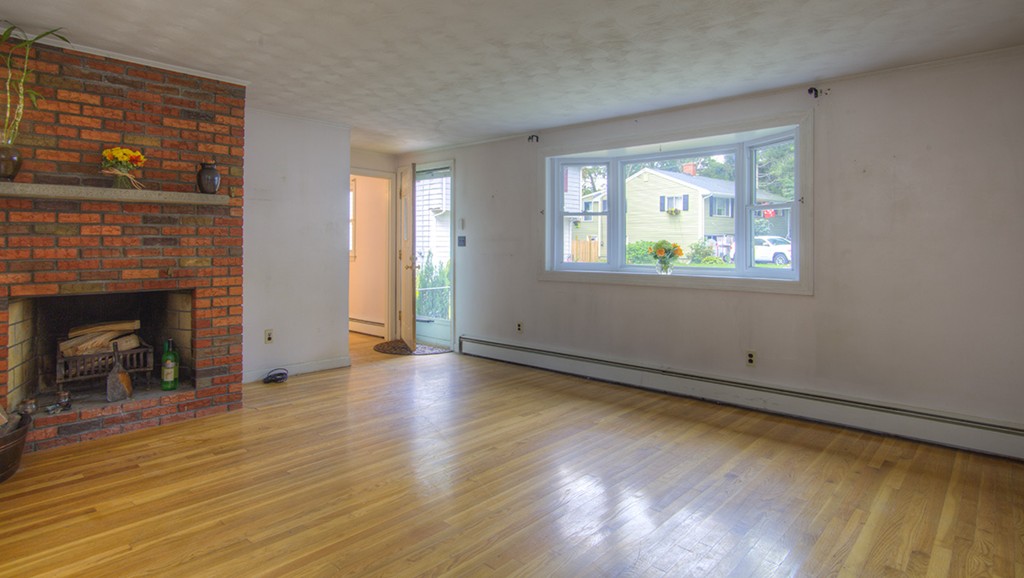 52 Longhill Road Lynn, MA 01904 - Photo 8 of 20 Gallery Image 8