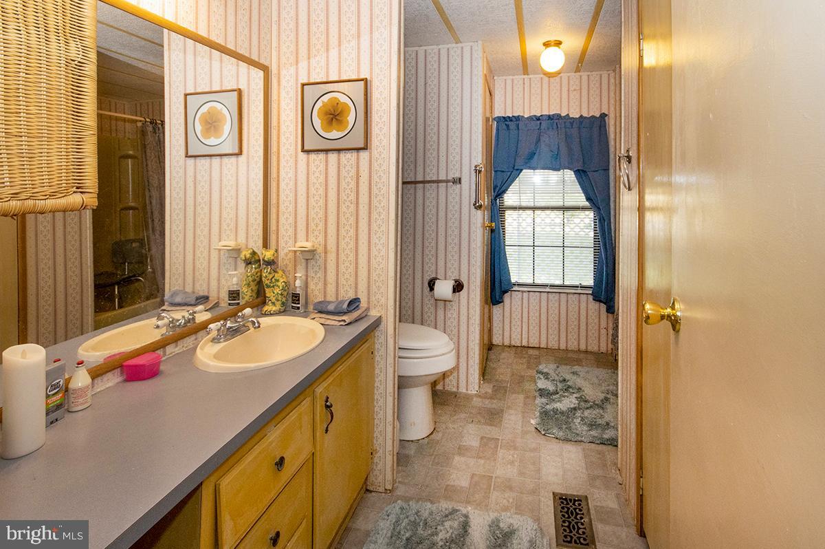 1 Spruce Drive Sicklerville, NJ 08081 - Photo 19 of 33