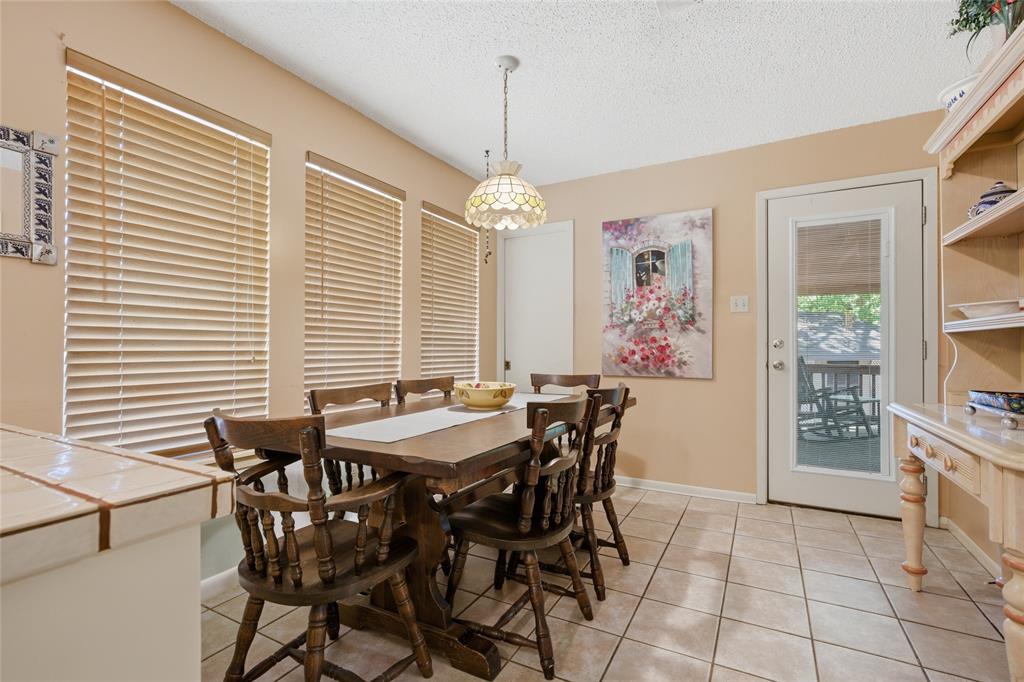 8240 Forest Ridge Drive Woodway, TX 76712 - Photo 4 of 17