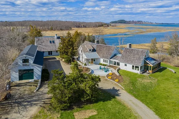 $3,900,000 | 80 R Eastern Avenue, Essex, MA 01929