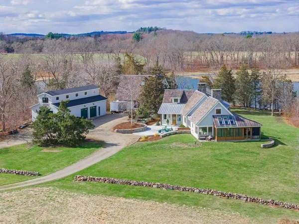 $3,900,000 | 80 R Eastern Avenue, Essex, MA 01929