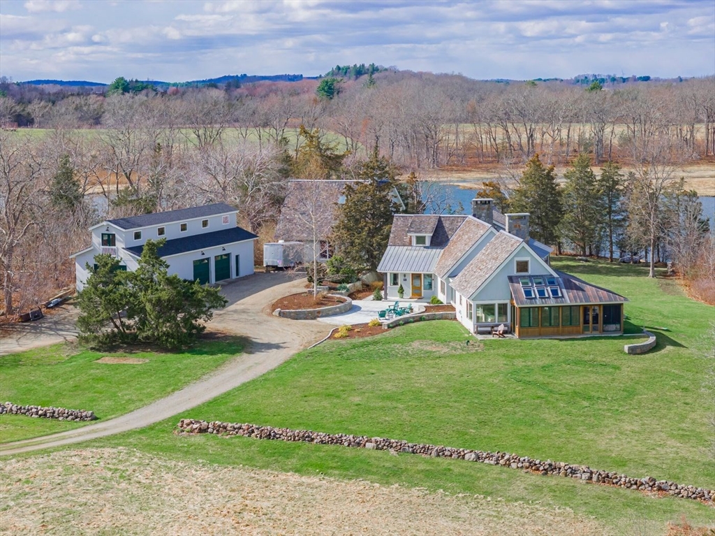 80 R Eastern Avenue Essex, MA 01929 - Photo 3 of 29