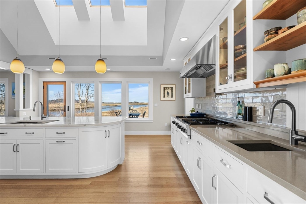 80 R Eastern Avenue Essex, MA 01929 - Photo 9 of 29