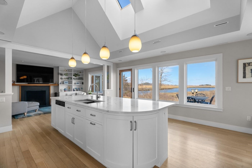 80 R Eastern Avenue Essex, MA 01929 - Photo 10 of 29