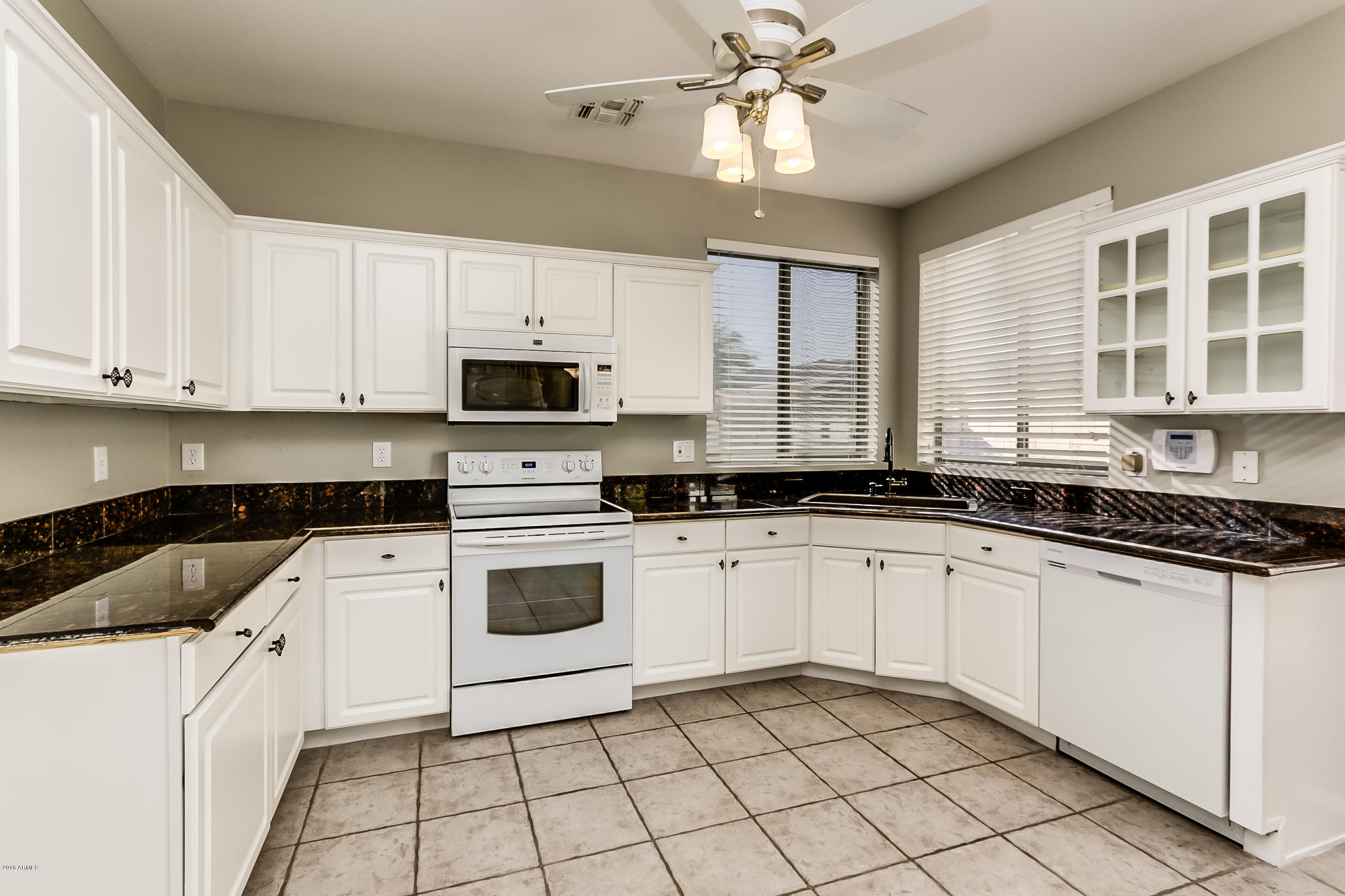 16614 South Magenta Road Phoenix, AZ 85048 - Photo 2 of 31 Magenta-009