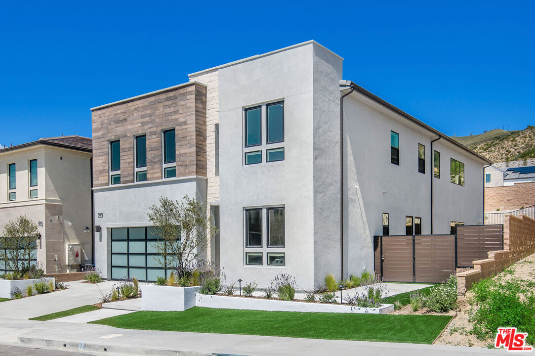 20601 Overlook Court Porter Ranch, CA 91326 - Photo 2 of 40
