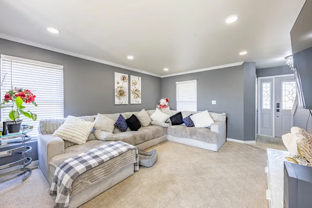 $319,900 | 2803 Huntington Drive, Belvidere, IL 61008