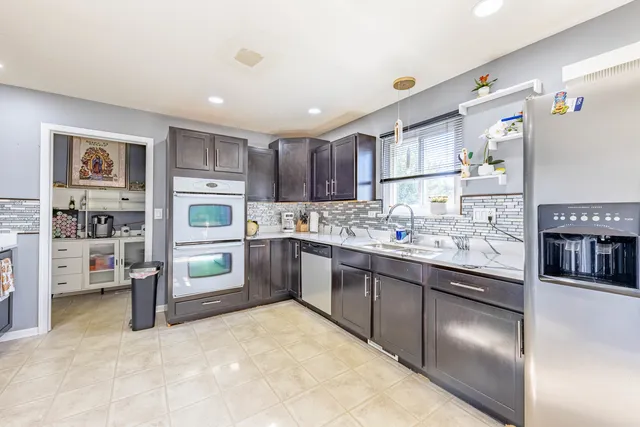 $319,900 | 2803 Huntington Drive, Belvidere, IL 61008